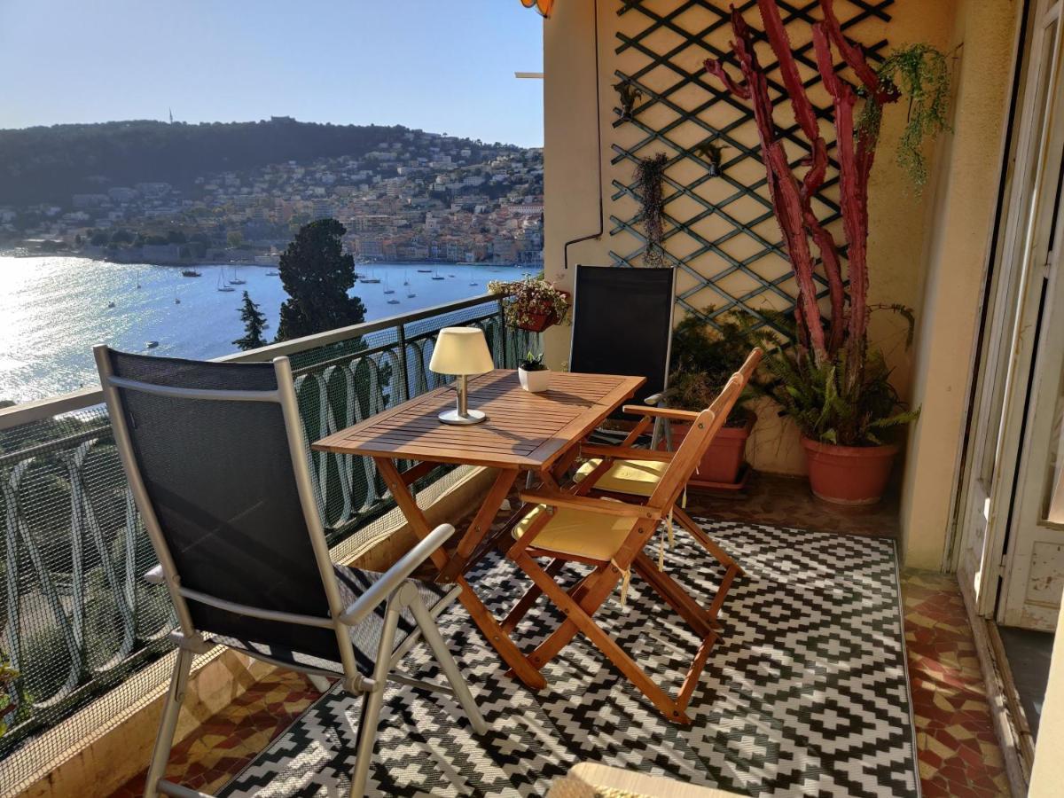 Vintage Flat Overlooking Villefranche Bay Apartment Bagian luar foto