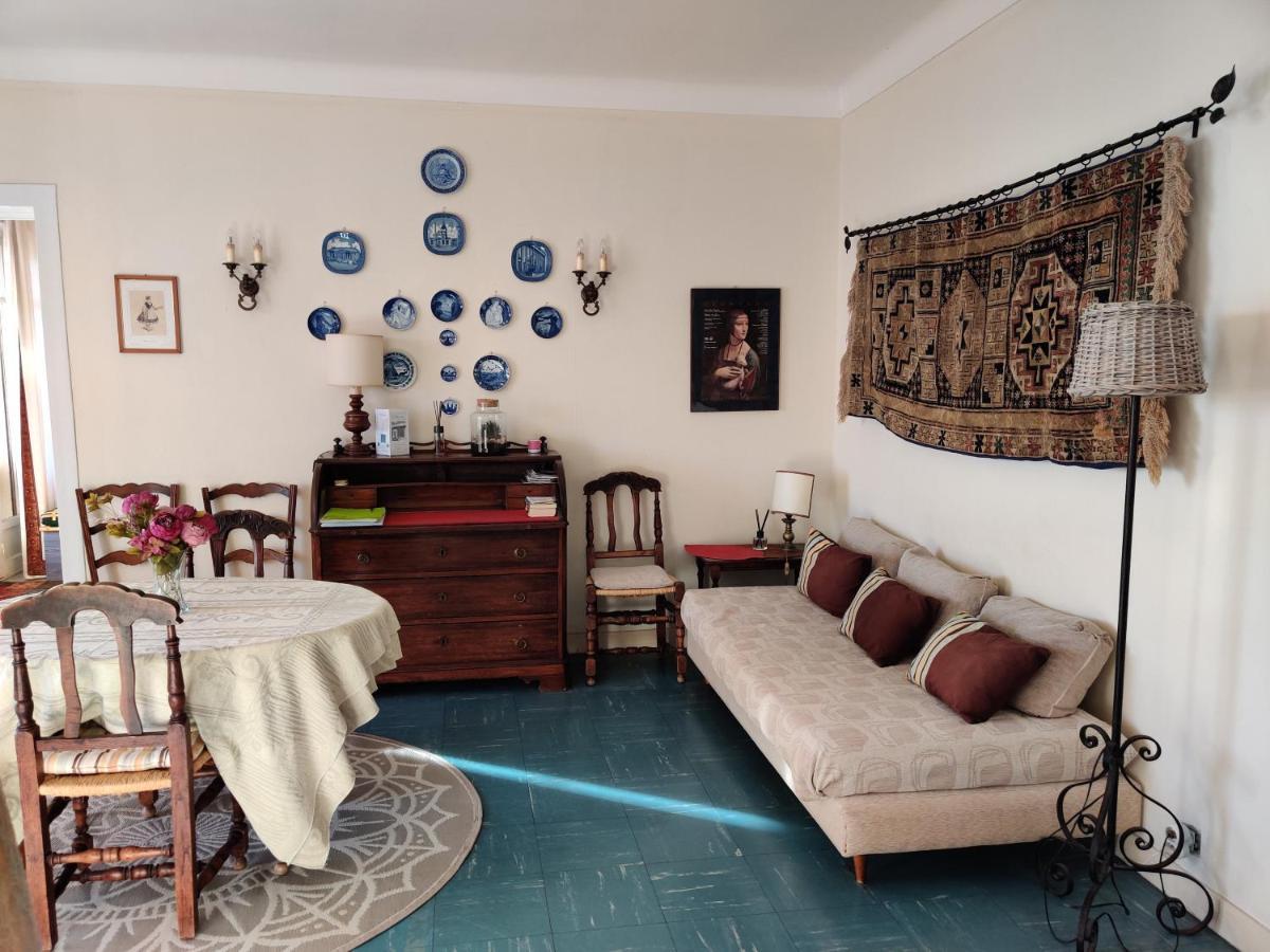 Vintage Flat Overlooking Villefranche Bay Apartment Bagian luar foto